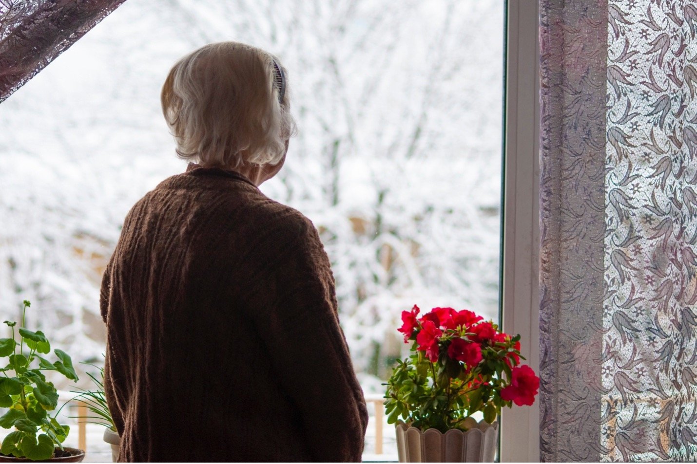 Tips for Older Adults Preparing for the Winter Months